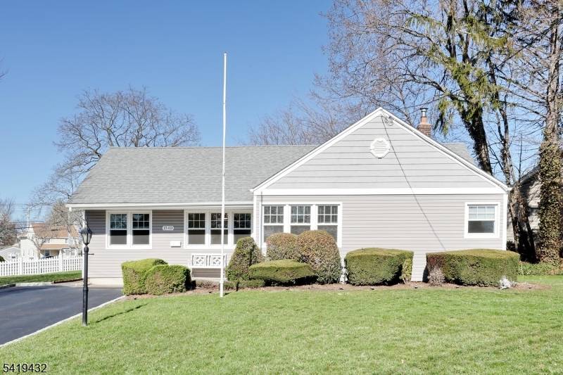 1503 Everett Ter, Fair Lawn Boro, NJ 07410