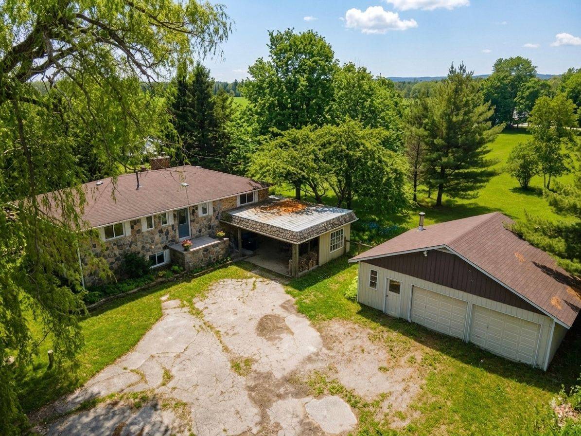 6237 2 Concession, Clearview, ON L0M 1N0