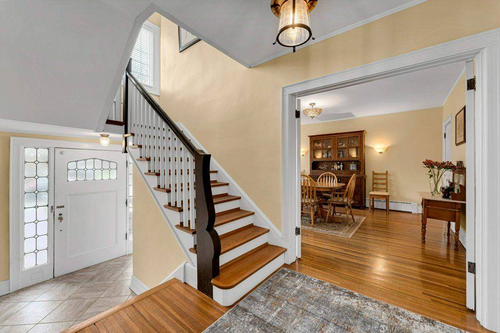 163 Pine ST, Gananoque, ON K7G 1C6