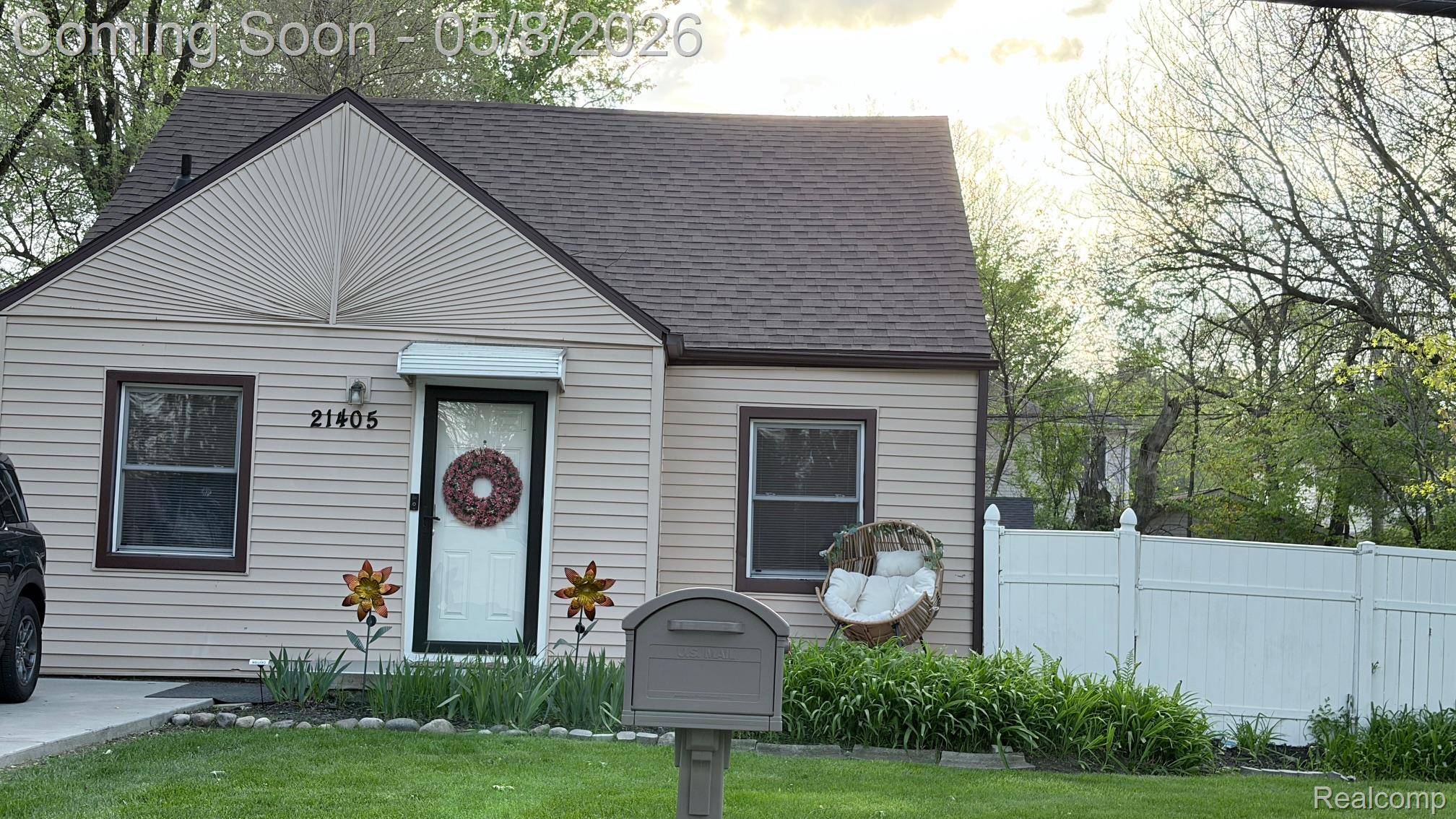 21405 Indian ST, Southfield, MI 48033