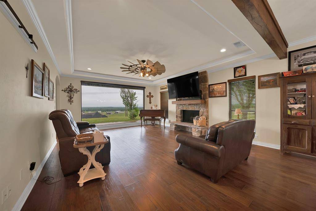 100 Shadle Ridge Court, Poolville, TX 76487