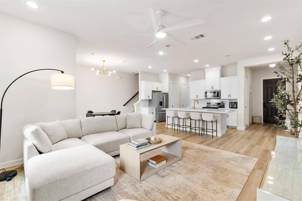 8305 Oxalis Lane, Dallas, TX 75252