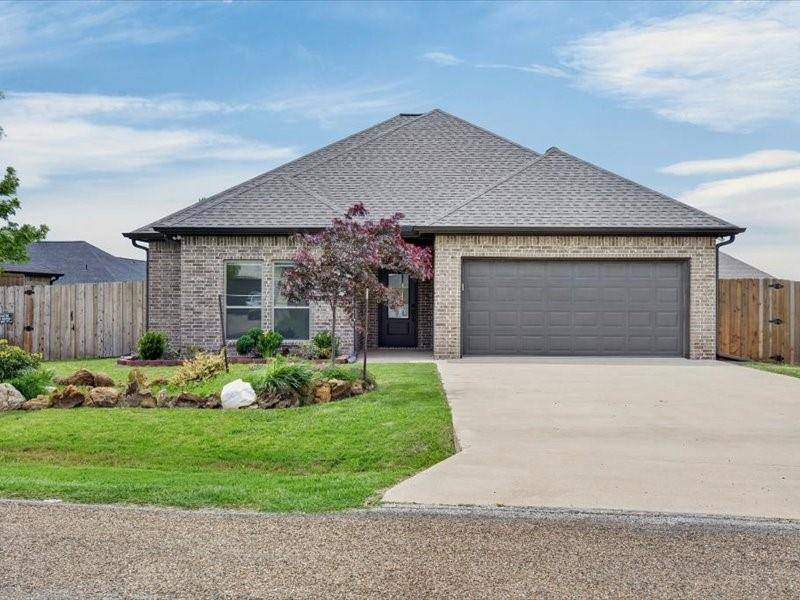 2112 Cole Street, Mabank, TX 75147