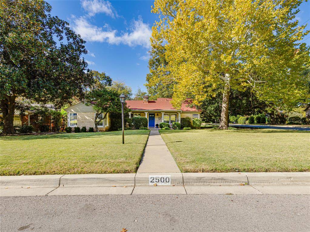 2500 Boyd Avenue, Fort Worth, TX 76109