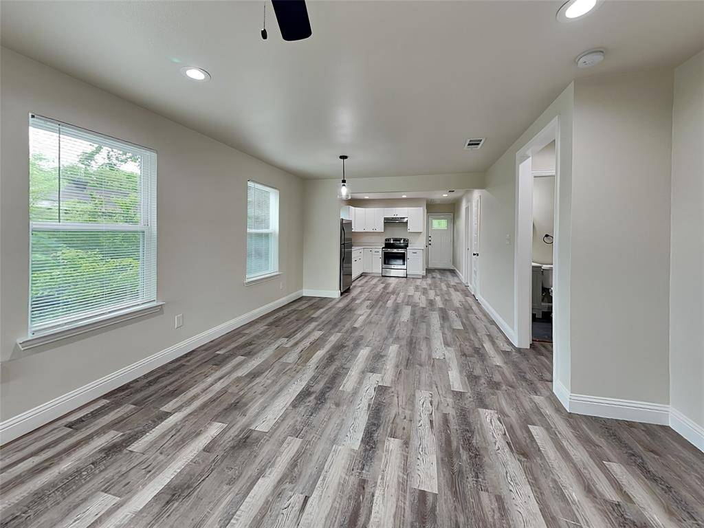 9214 Metz Avenue, Dallas, TX 75232