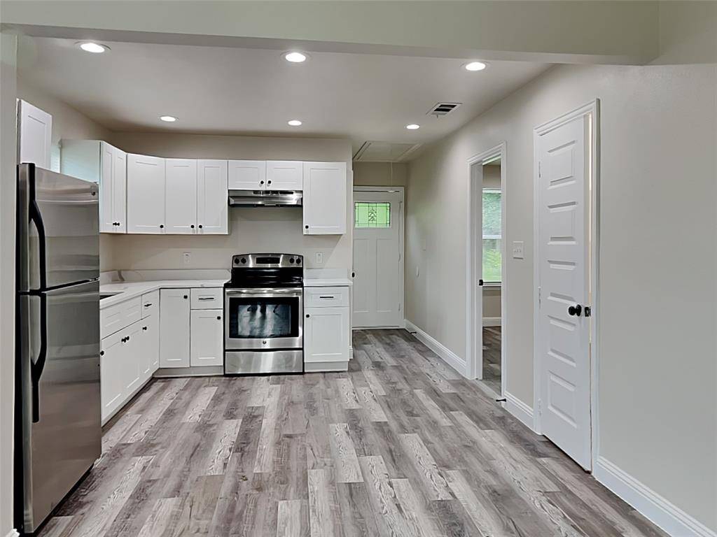 9214 Metz Avenue, Dallas, TX 75232