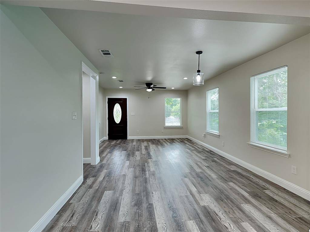 9214 Metz Avenue, Dallas, TX 75232