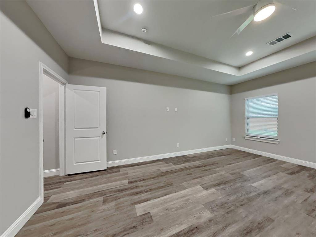 2512 Sharon Street, Dallas, TX 75211