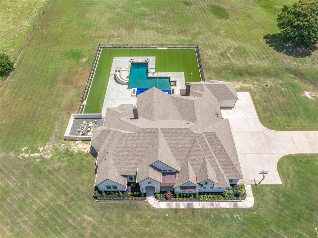900 VZ County Road 3414, Wills Point, TX 75169