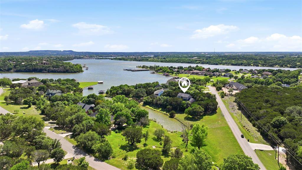 1911 Wigeon Street, Granbury, TX 76049