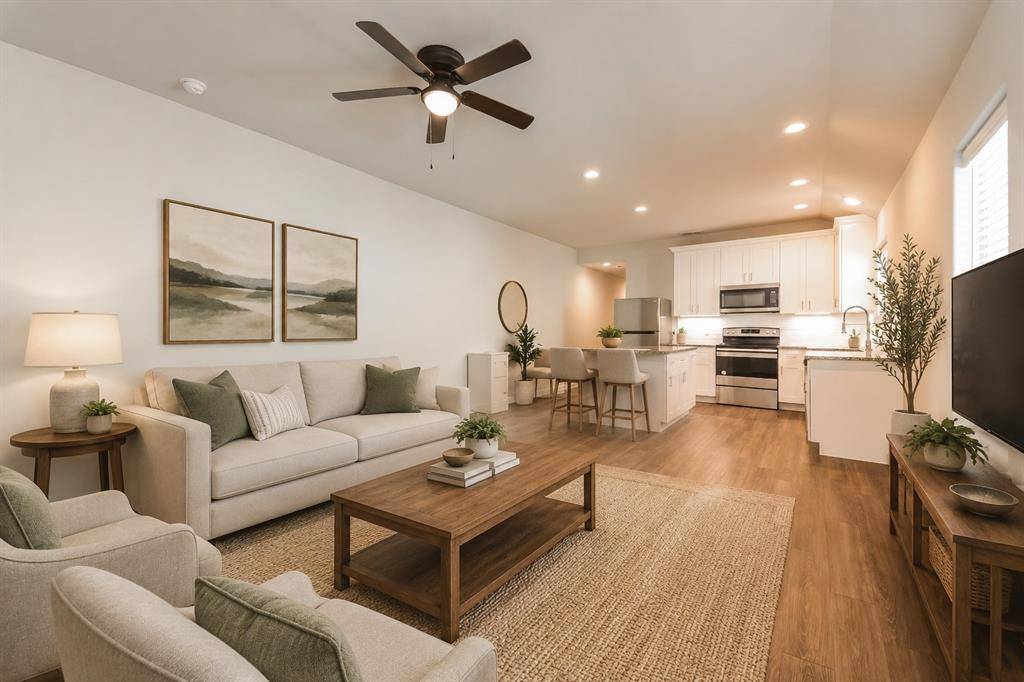 916 N Throckmorton Street, Sherman, TX 75090
