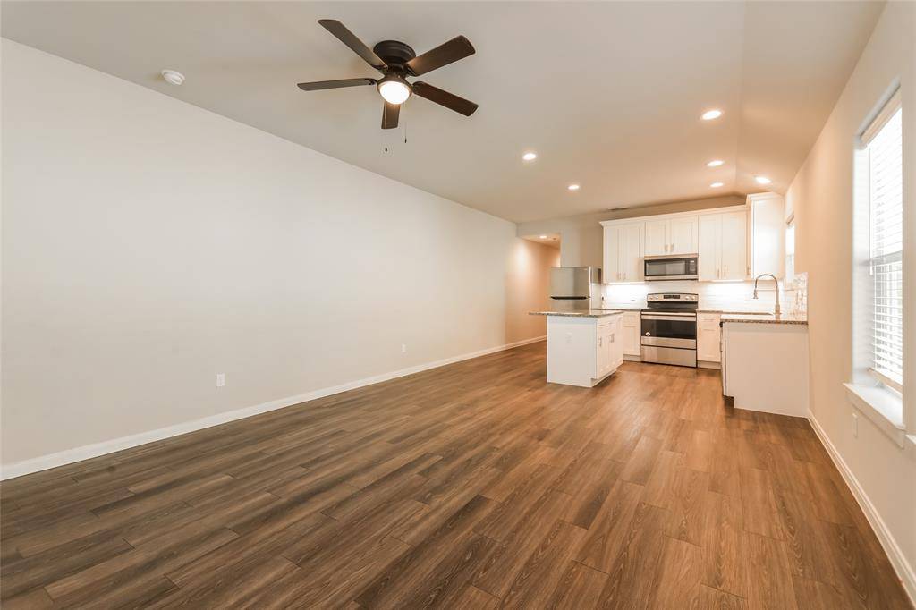 916 N Throckmorton Street, Sherman, TX 75090