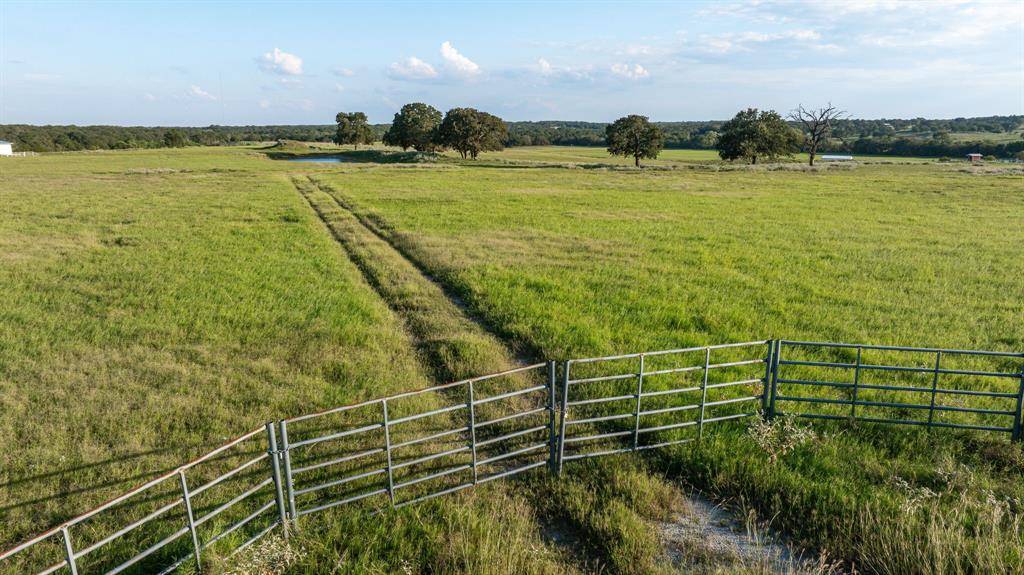 3688 N Fm 1655, Alvord, TX 76225
