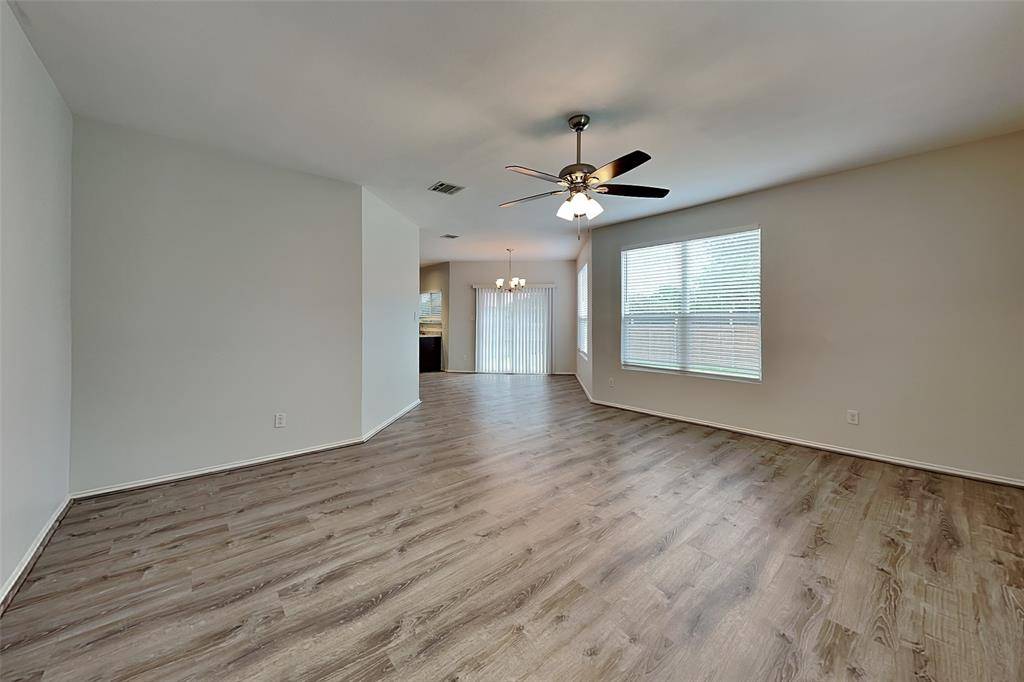 10352 Hidden Ford Drive, Fort Worth, TX 76131