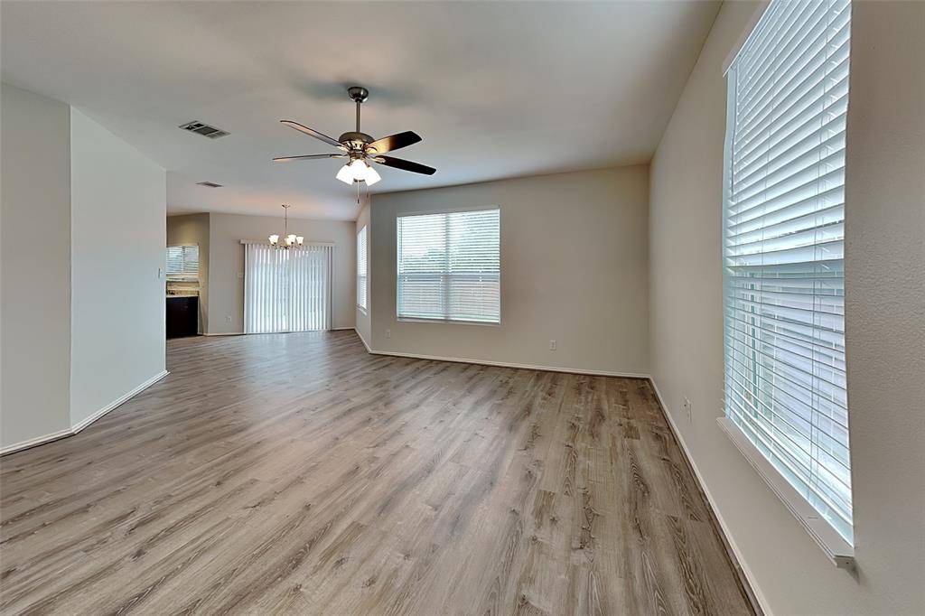 10352 Hidden Ford Drive, Fort Worth, TX 76131