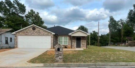 926 S Academy Avenue, Tyler, TX 75701