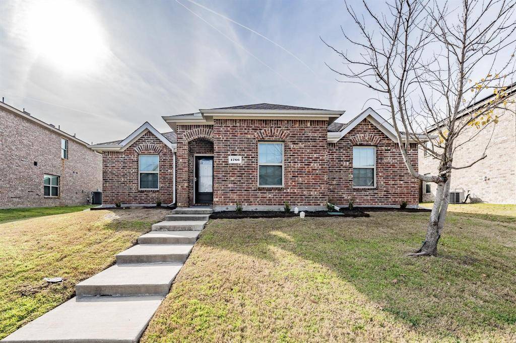 1766 Pioneer Way, Lancaster, TX 75146