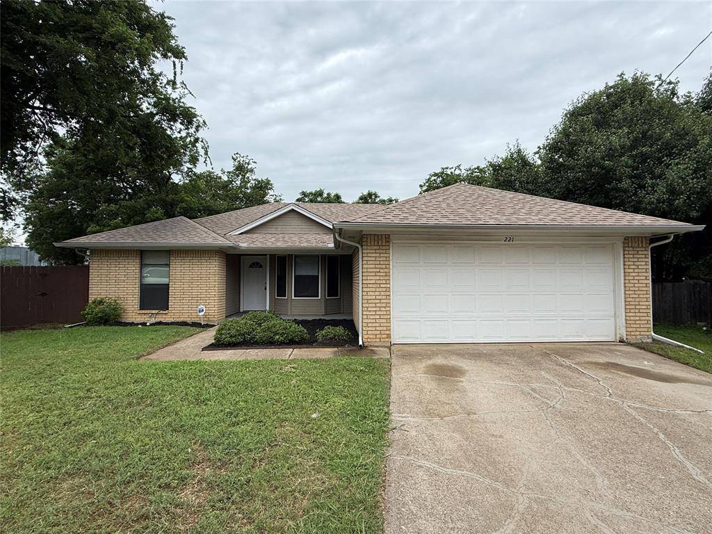 221 Arnold Street, Crowley, TX 76036
