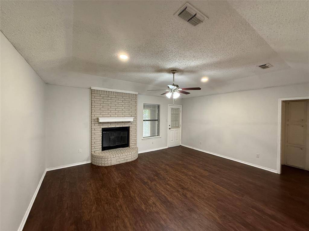 221 Arnold Street, Crowley, TX 76036