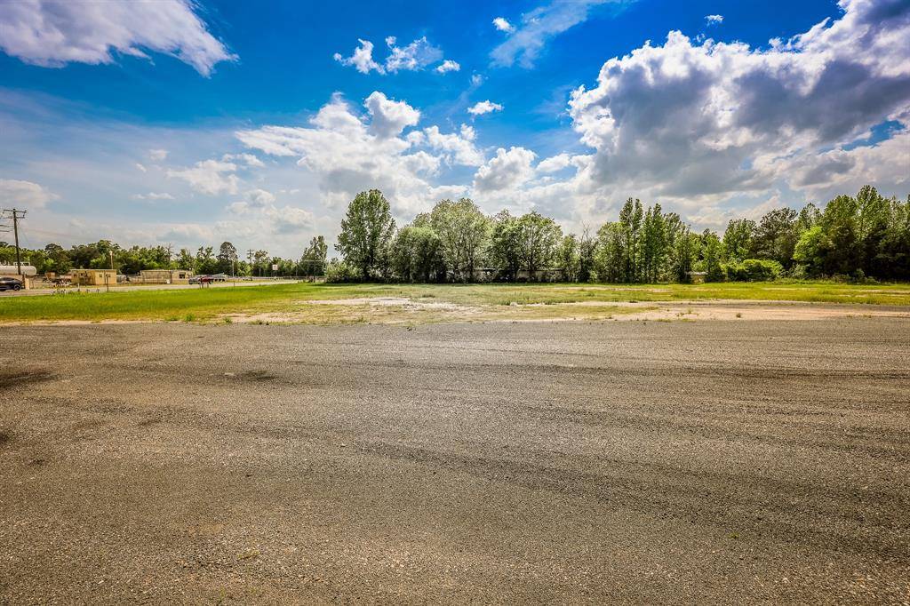 2617 ST HWY 79, Carthage, TX 75633