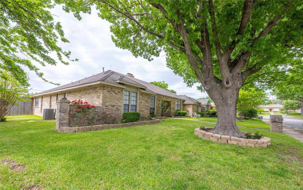 7111 Pleasant View Drive, Dallas, TX 75231