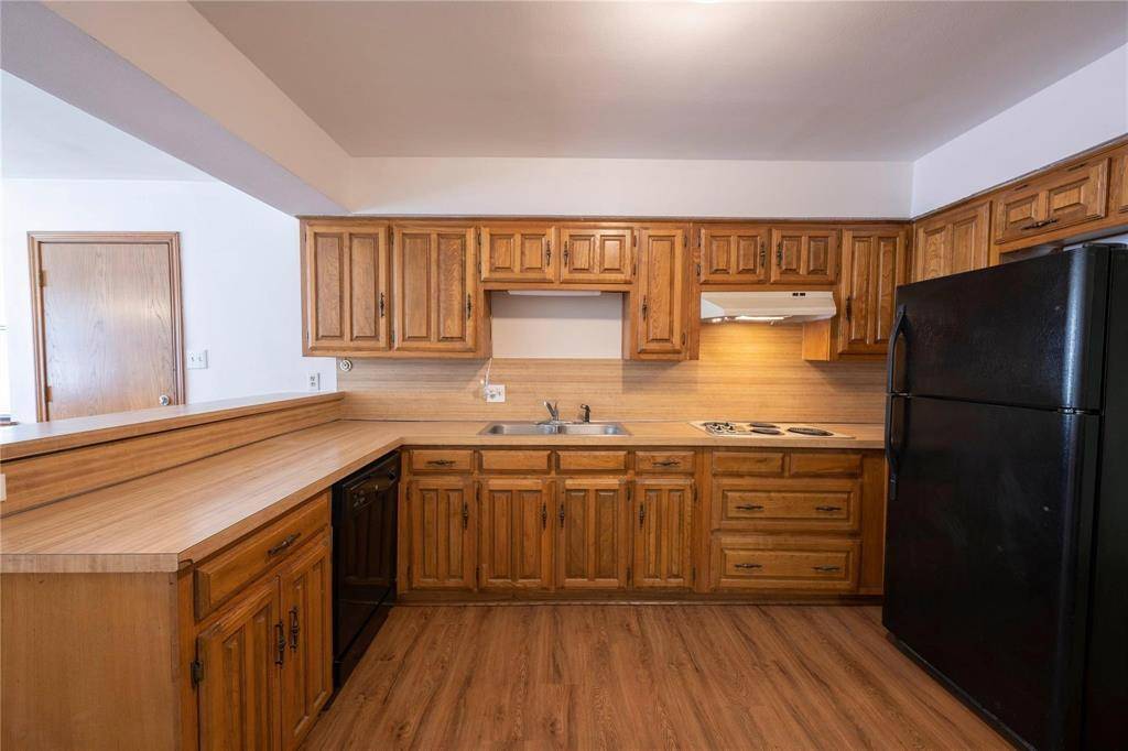 7111 Pleasant View Drive, Dallas, TX 75231