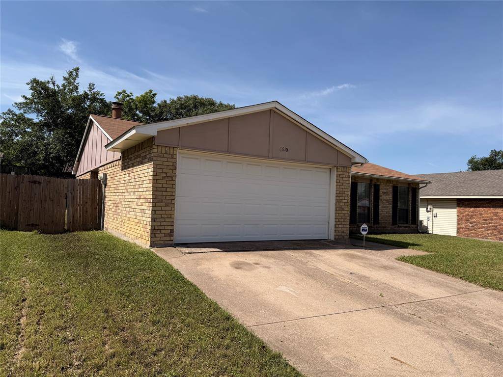 6610 Greenspring Drive, Arlington, TX 76016