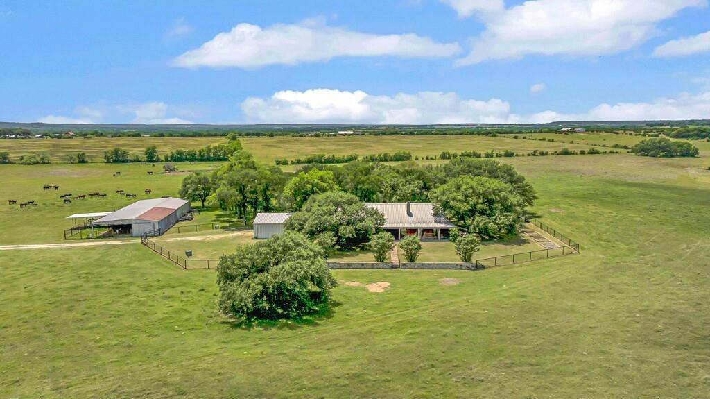 8606 Fm 219, Clifton, TX 76634