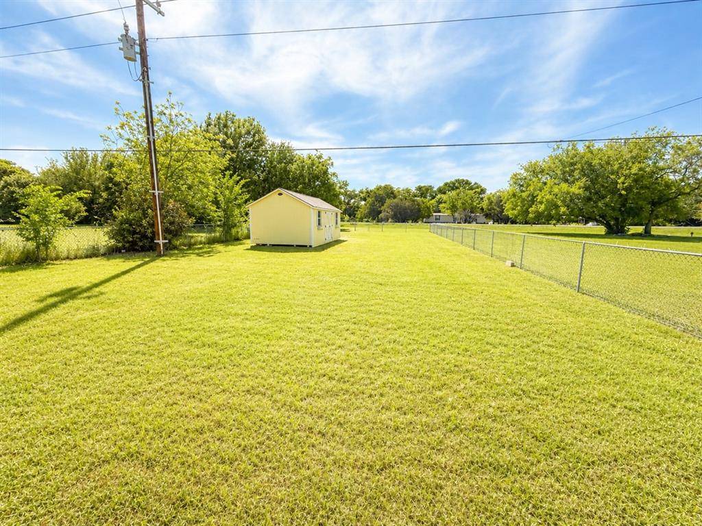 5402 Arrowhead Drive, Granbury, TX 76048