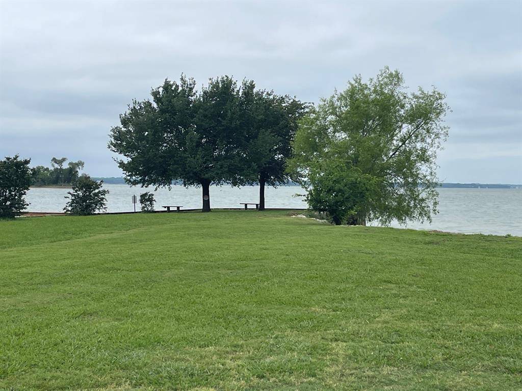 2081 Pelican Isle Drive, Kerens, TX 75144