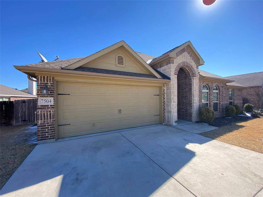 7504 Innisbrook Lane, Fort Worth, TX 76179