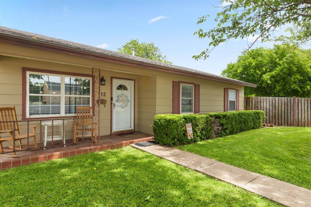 112 W Oak Street, Olney, TX 76374