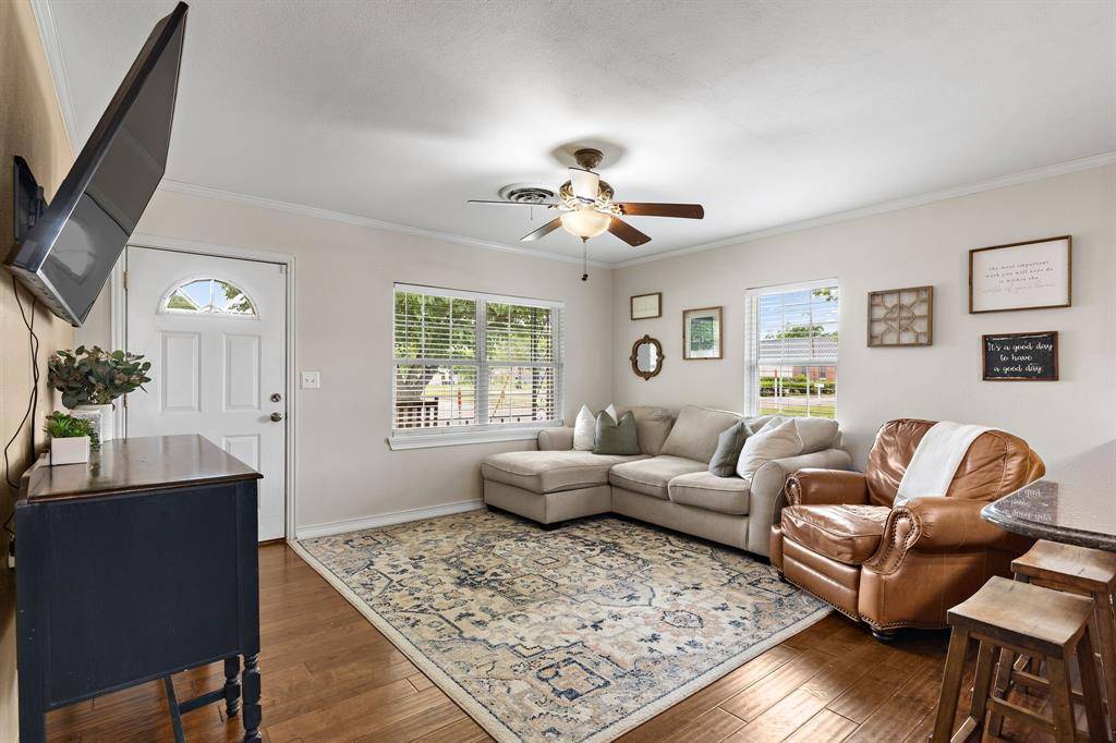 112 W Oak Street, Olney, TX 76374