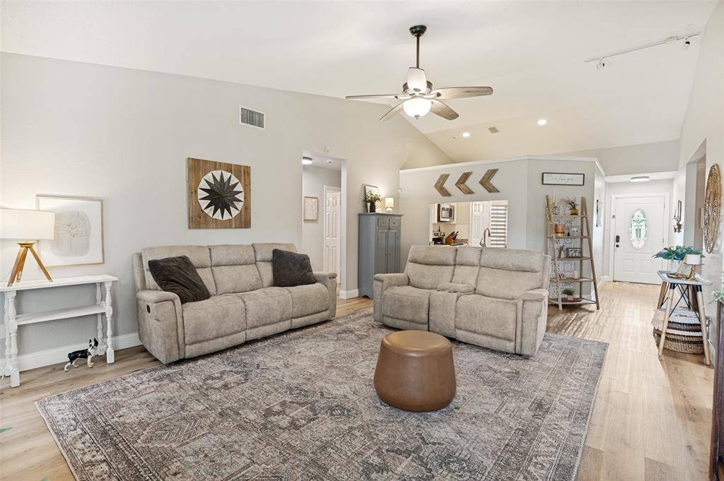 500 Reef Court, Irving, TX 75060