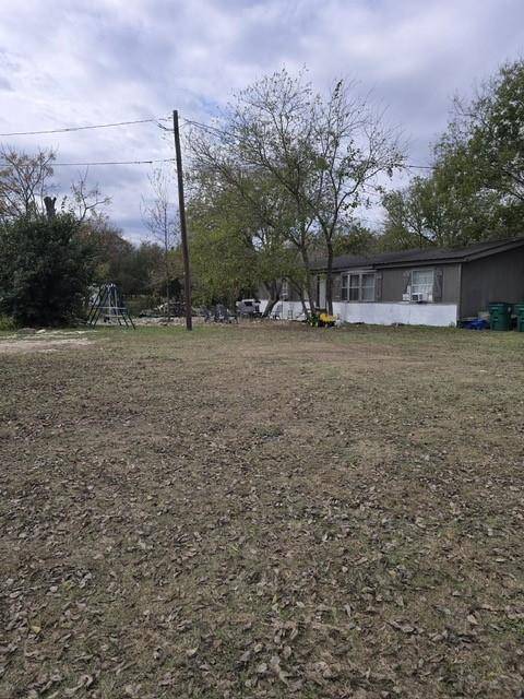 452 Christopher Drive, Bruceville, TX 76524