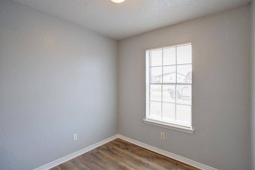 313 Queens Court S #B, Mansfield, TX 76063