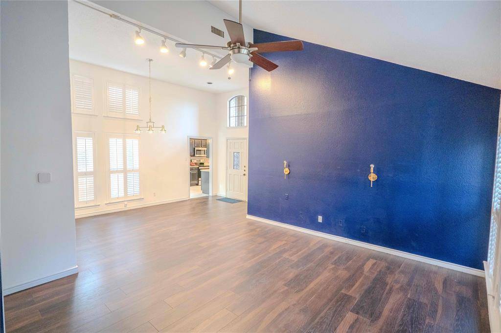 4048 La Costa Court, Irving, TX 75038