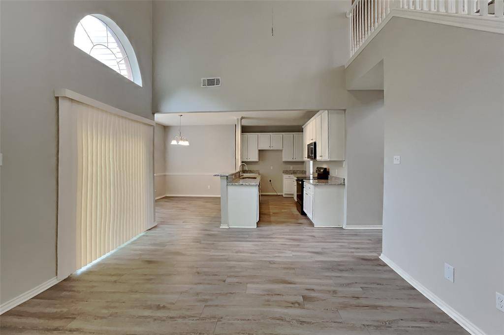2407 Elliott Avenue, Mansfield, TX 76063