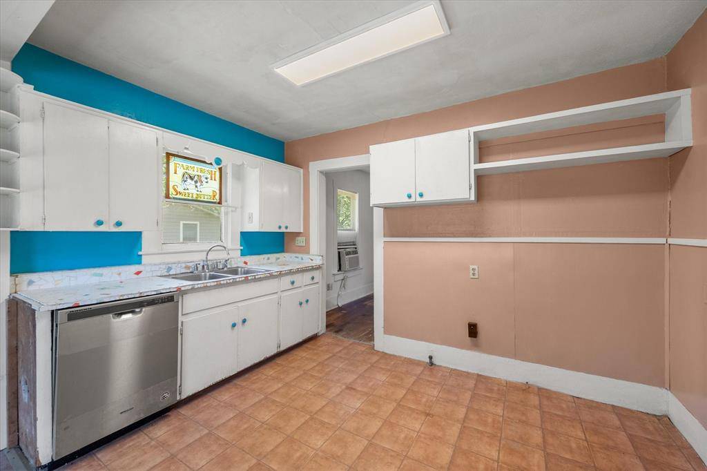 115 Woodland Avenue, Corsicana, TX 75110