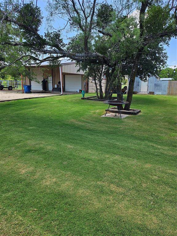 608 Chestnut St. Street, Cross Plains, TX 76443