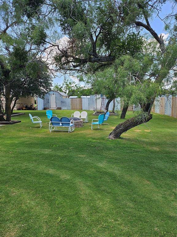 608 Chestnut St. Street, Cross Plains, TX 76443