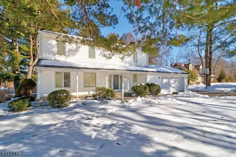 174 Crescent Rd, Florham Park Boro, NJ 07932