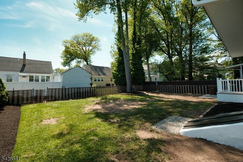 2815 N Wood Ave, Linden City, NJ 07036