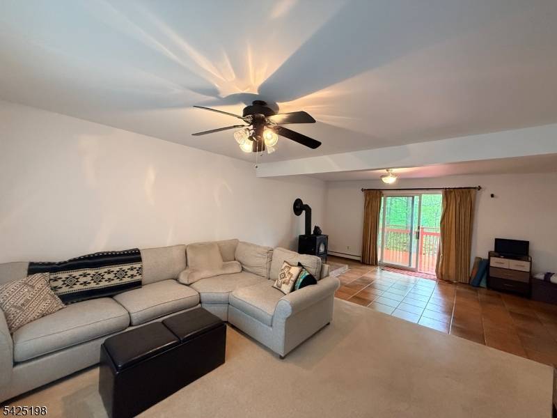 8 Cold Spring Dr, Vernon Twp., NJ 07422