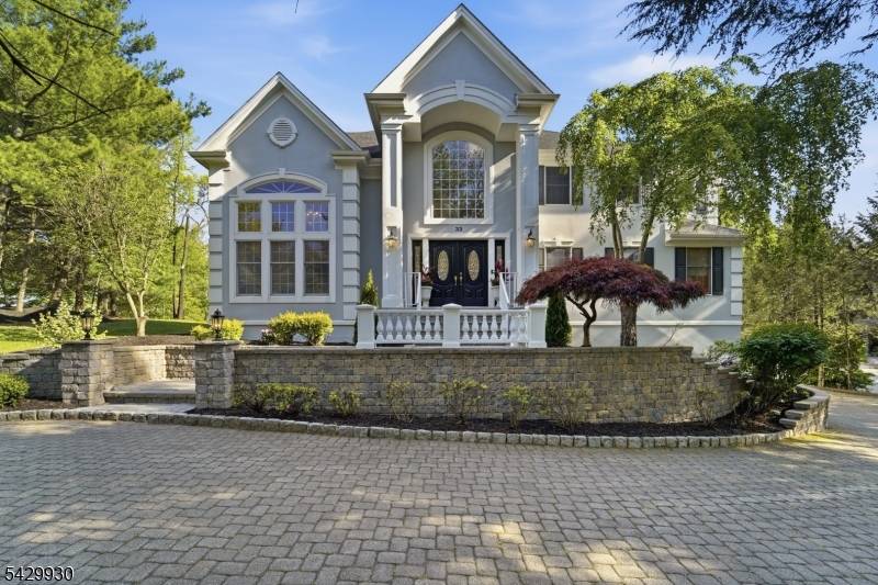 33 Scheurman Ter, Green Brook Twp., NJ 07059