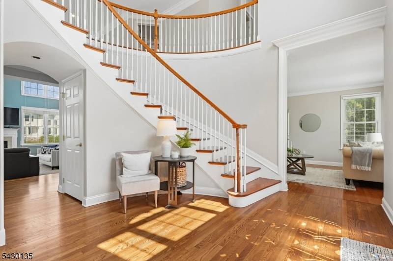 384 Bennetts Ln, Franklin Twp., NJ 08873