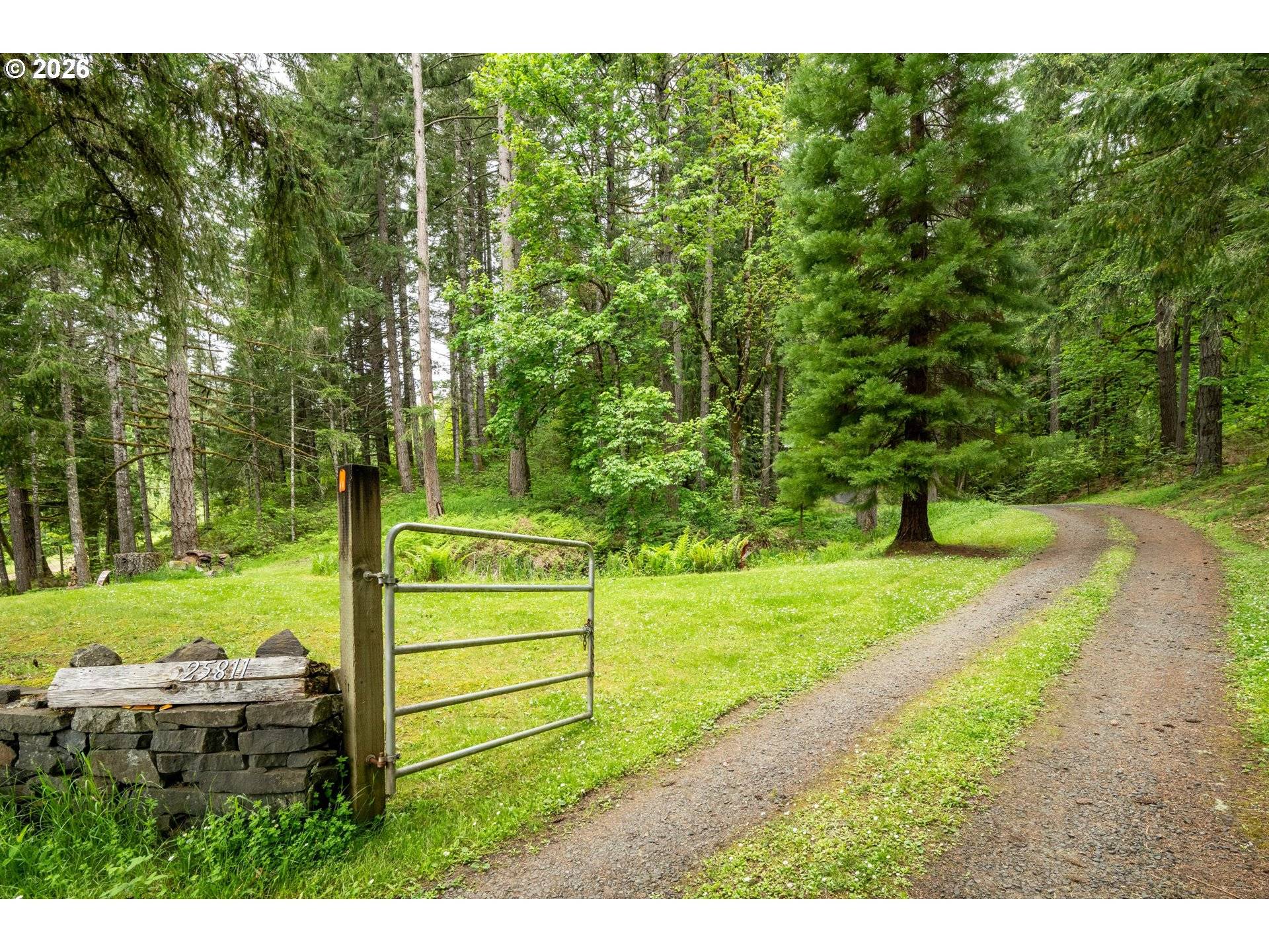 25811 SIUSLAW RIVER RD, Lorane, OR 97451