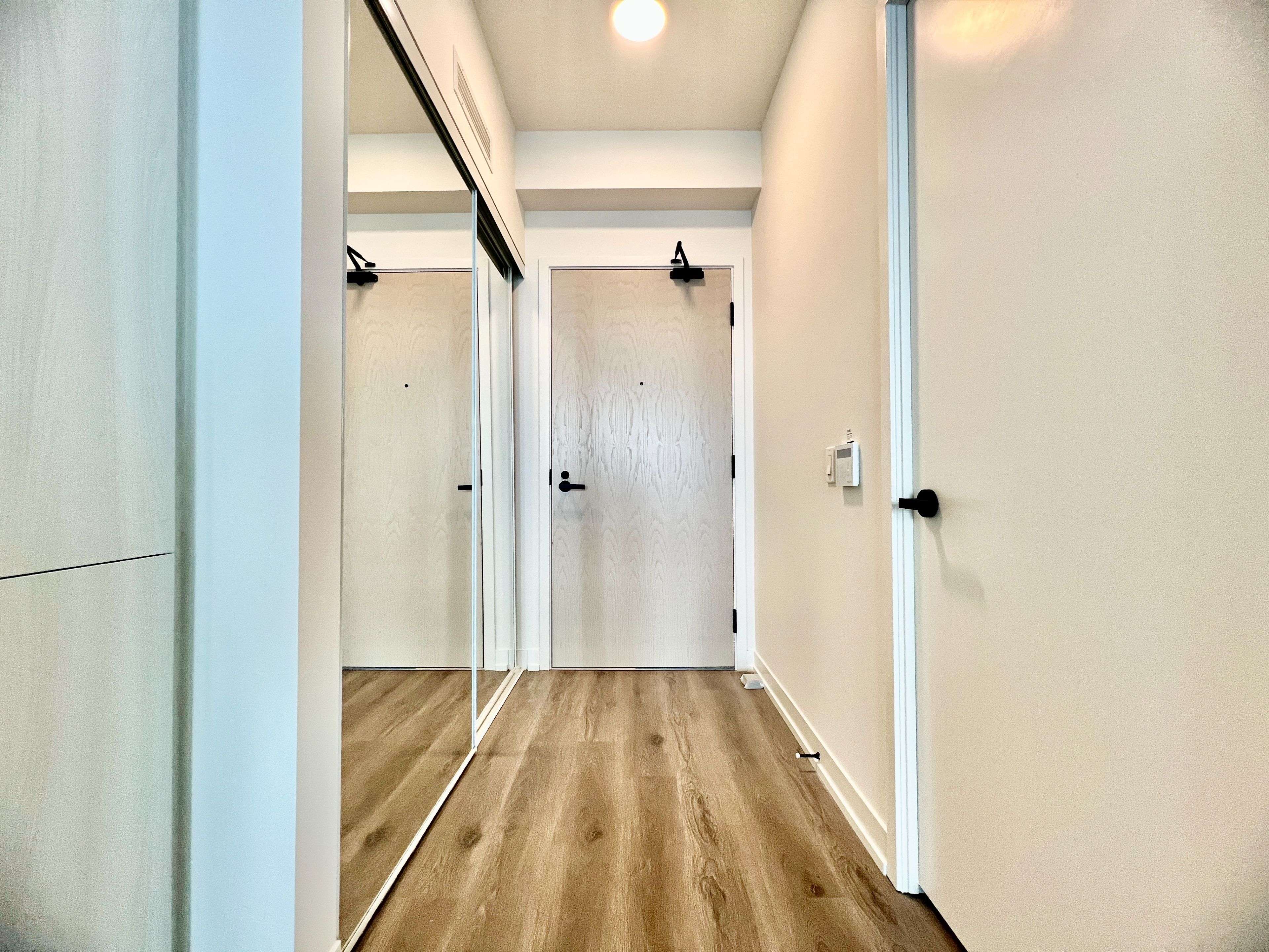 225 Commerce ST #5203, Vaughan, ON L4K 0P9