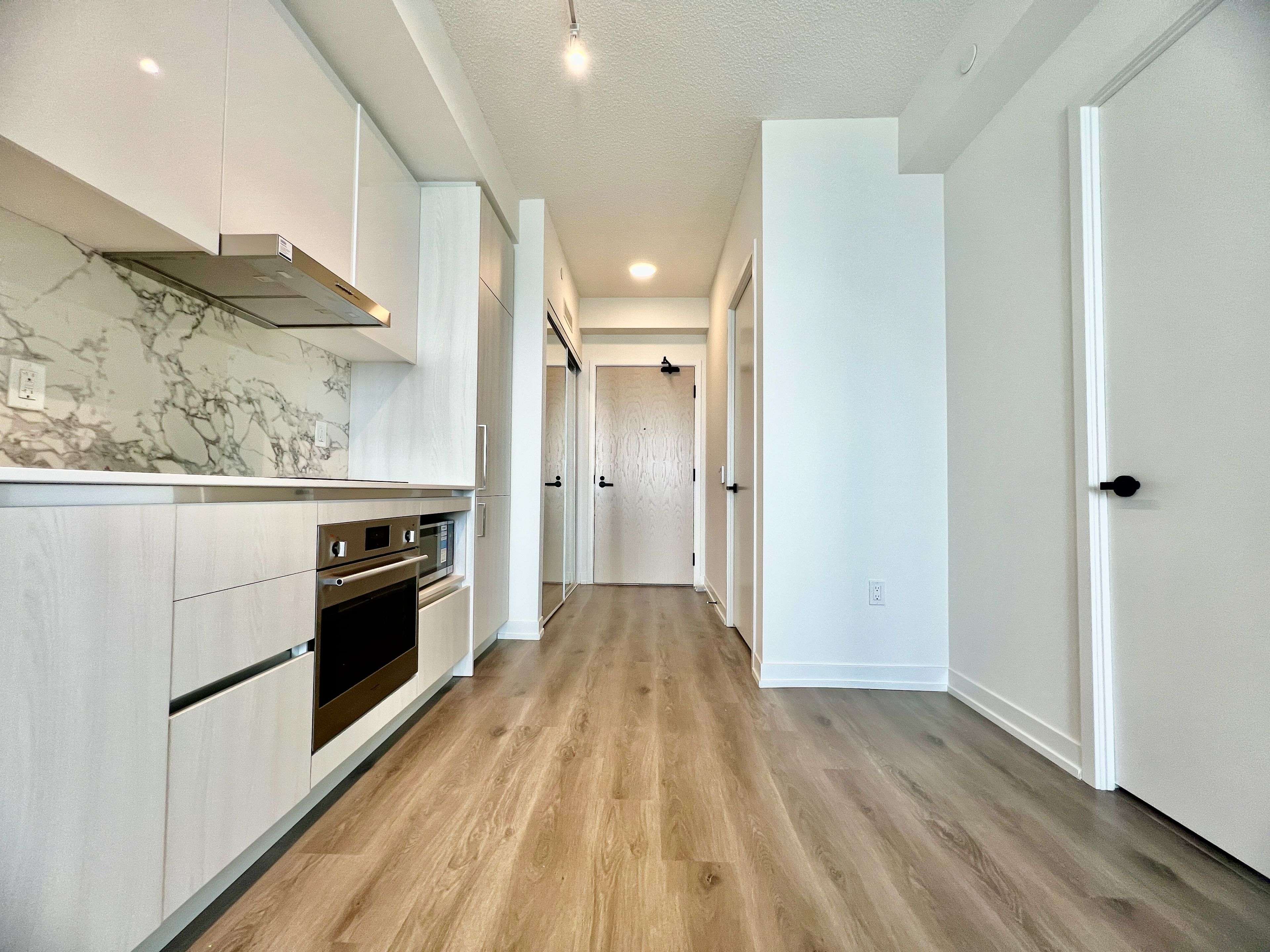 225 Commerce ST #5203, Vaughan, ON L4K 0P9