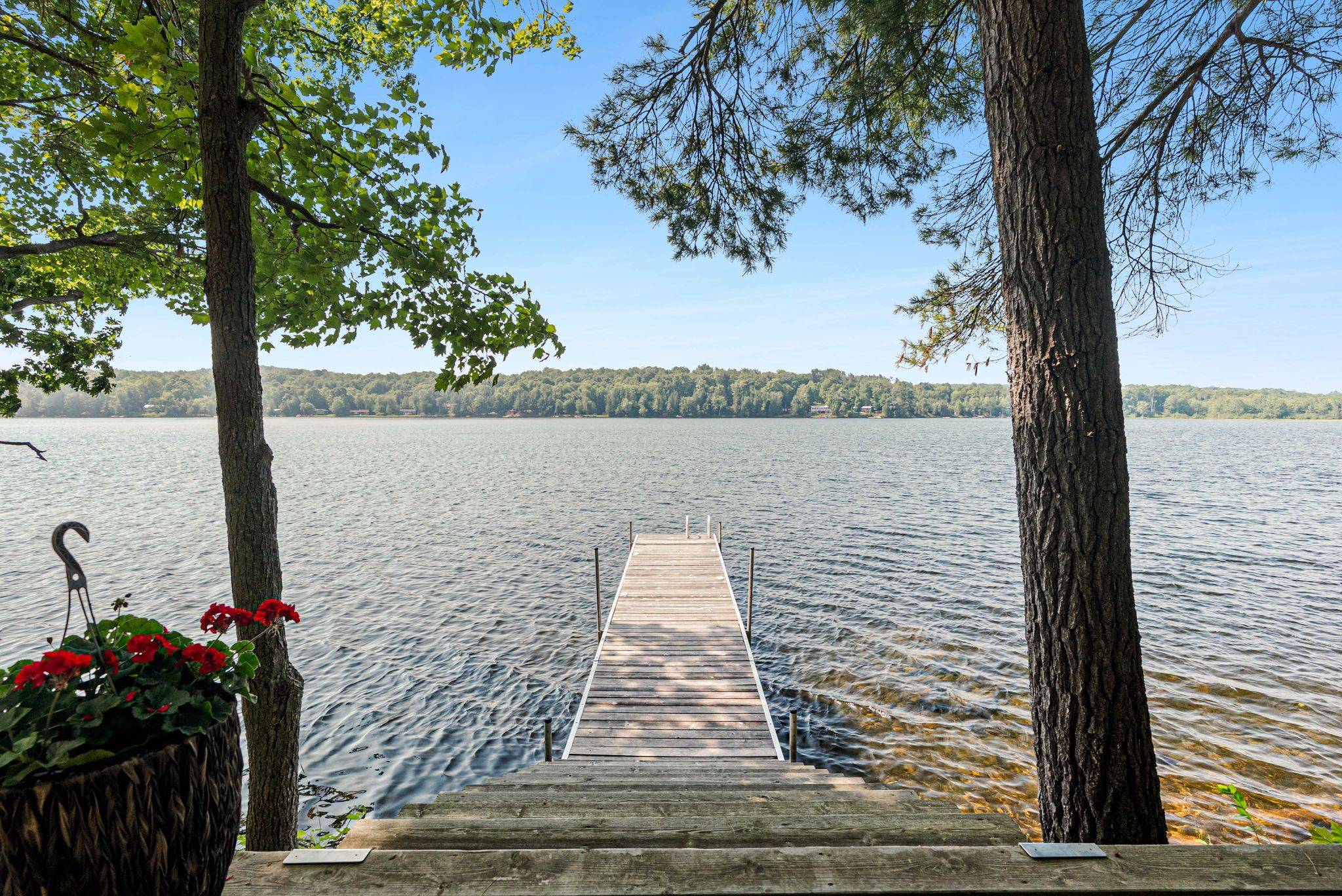 216 Connies LN, Rideau Lakes, ON K0G 1X0